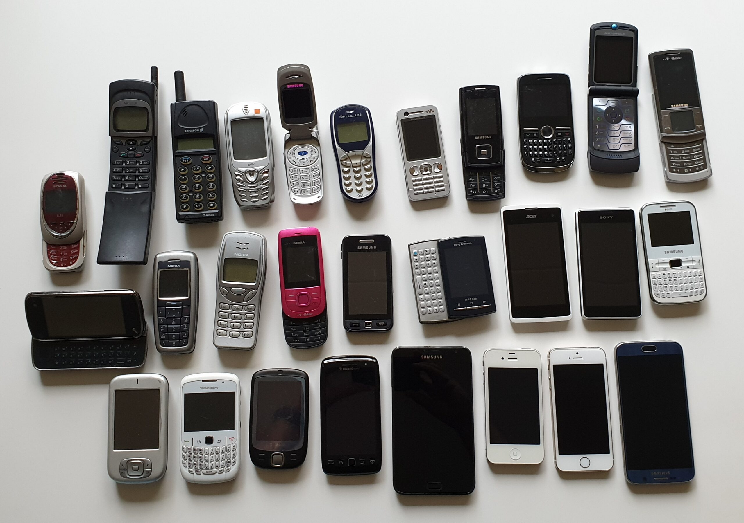 oudste mobiele telefoon
